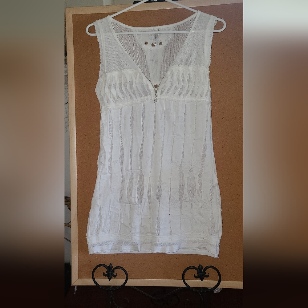 White tank
